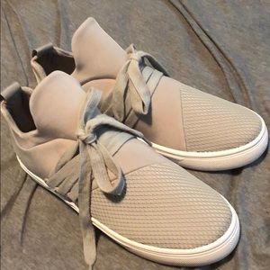 steve madden tennis shoes